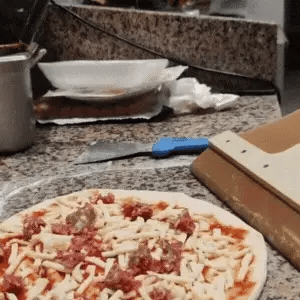 Easy Pizza™ Handling Mate - Effortless Pizza Preparation and Serving